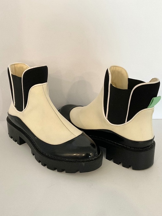 Zara Shoes - ZARA Chelsea Chunky Lug Sole  Boots Black/ Off White Size EU 39